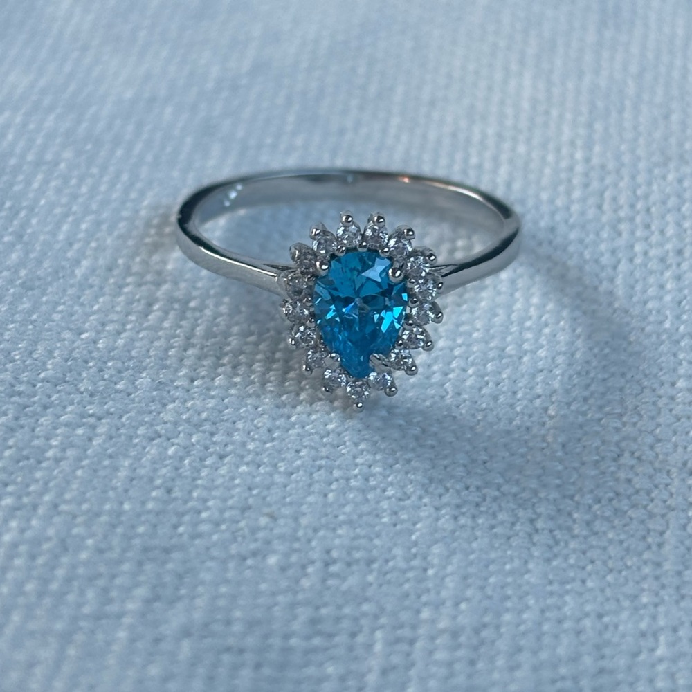 Sterling Silver Teardrop Ring